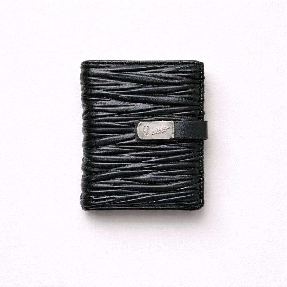 SİYAH RENGİNDE KÜÇÜK KAPAKLI CÜZDAN