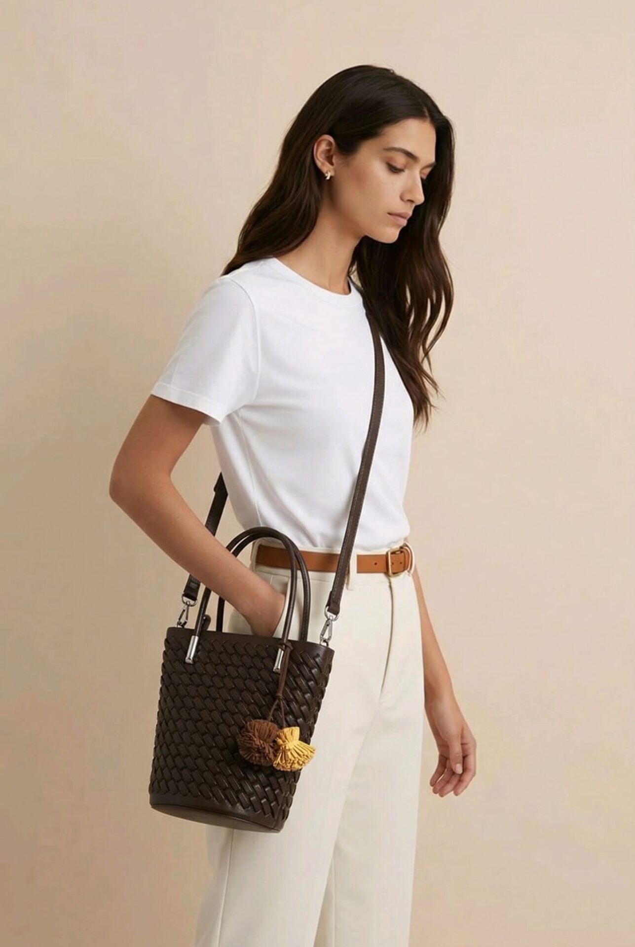 ACI KAHVE  ÖRGÜ TASARIMA SAHİP KISA SAPLI ÇANTA