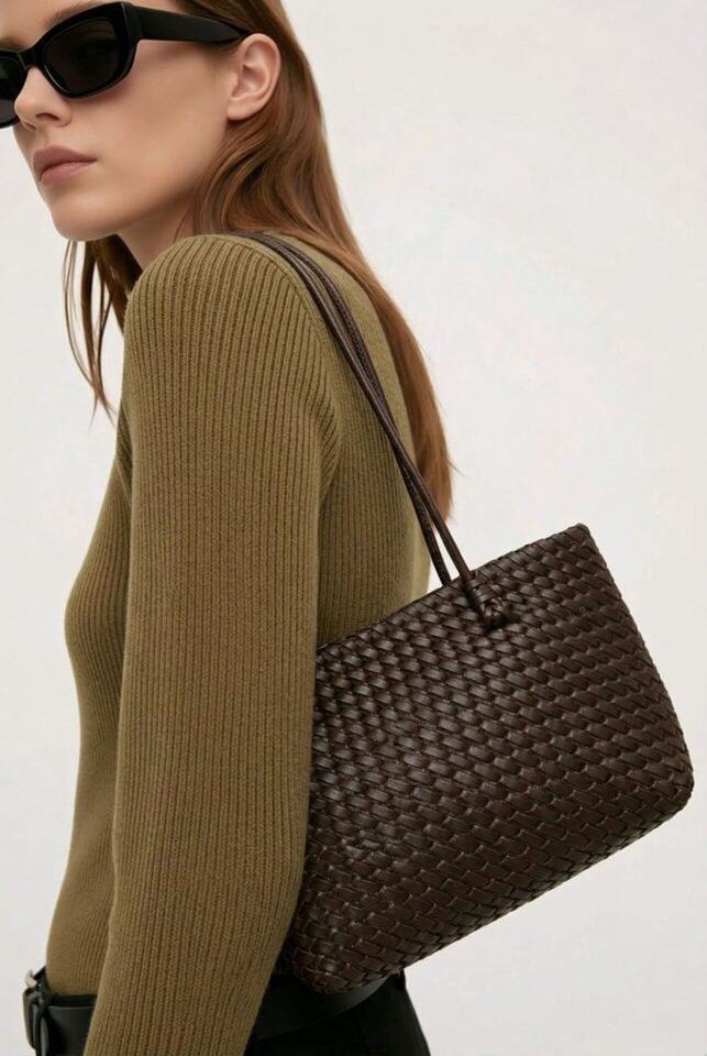 ACI KAHVE ÖRGÜ DETAYLI UZUN SAPLI ÇANTA