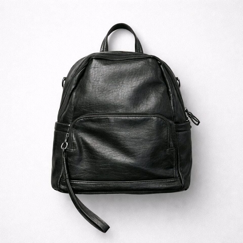 SOFT DERİ SİYAH SIRT ÇANTASI ÜSTTEN TEK FERMUAR