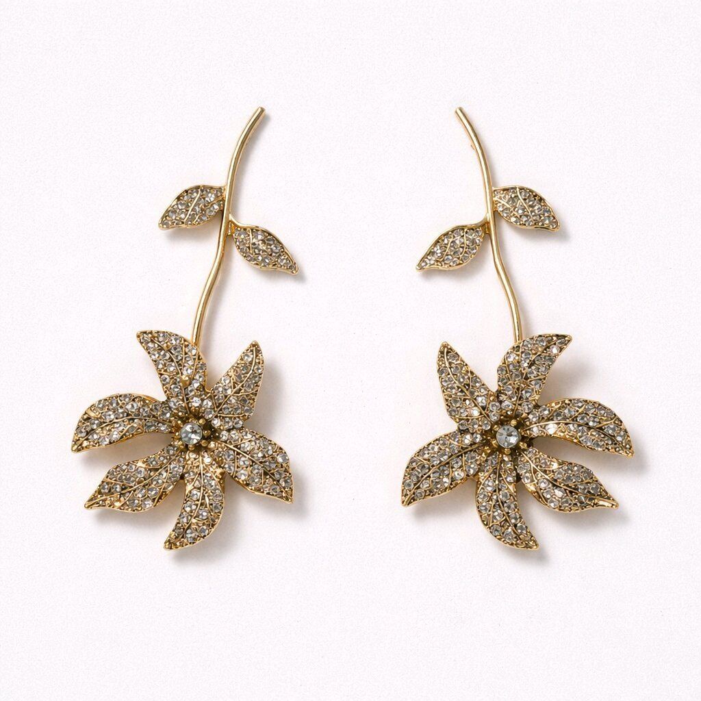 GOLD  ZEMİNDE TAŞLI SALLANTILI ÇİÇEK KÜPE