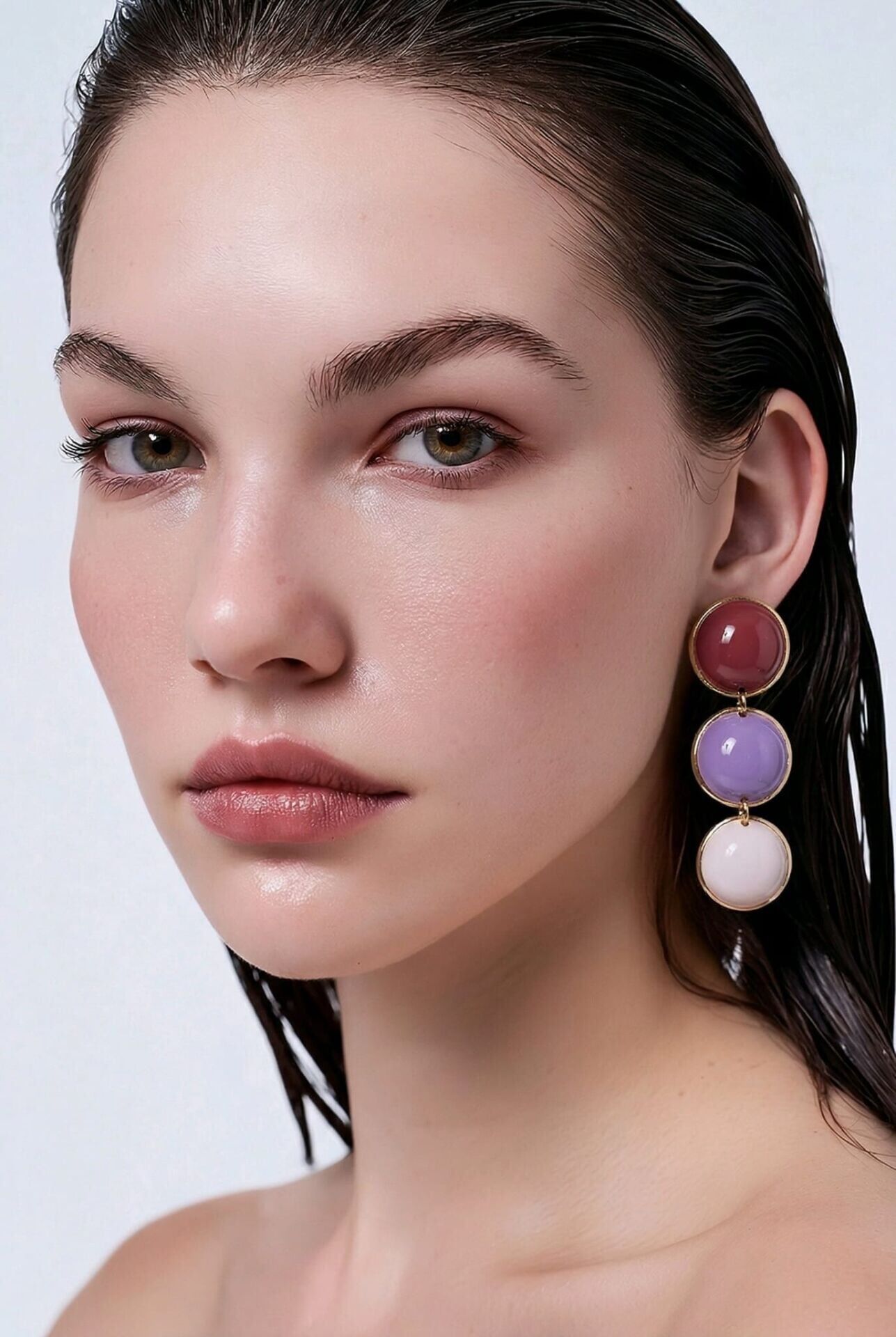 BORDO, AÇIK MOR VE LİLA DAİRESEL DETAYLI SALLANAN KÜPE