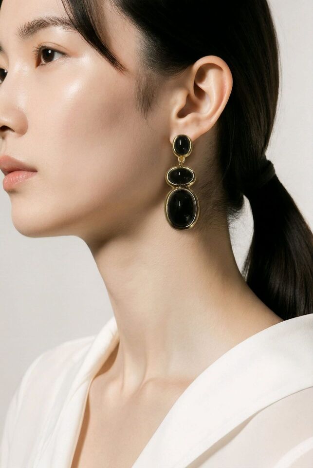 SİYAH MİNELİ ÜÇLÜ OVAL TASARIM GOLD KÜPE