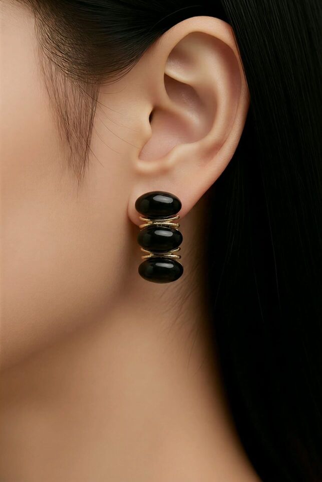 SİYAH MİNELİ ÜÇLÜ OVAL TASARIM GOLD KÜPE