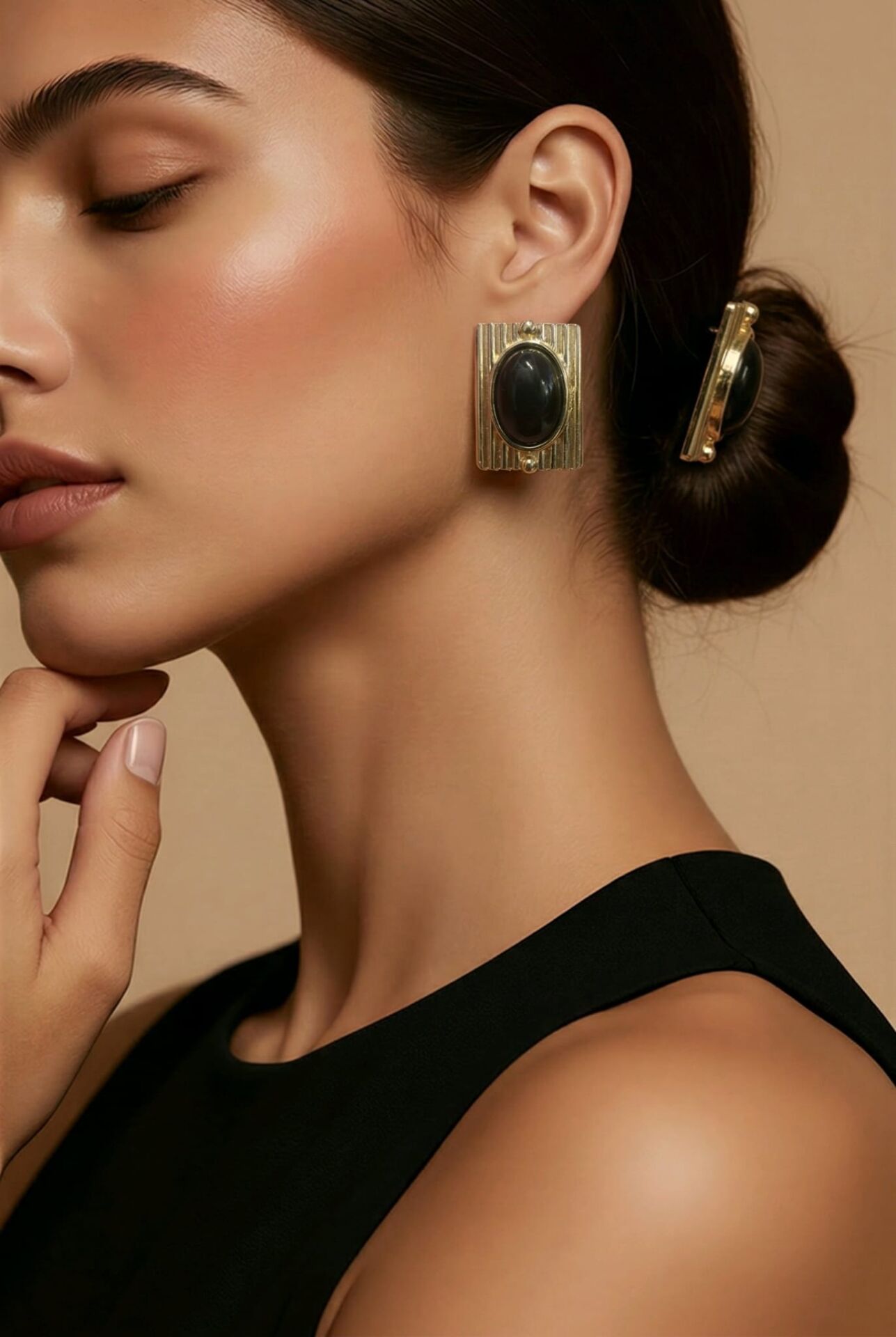 GOLD DETAYLI SİYAH MİNELİ BÜYÜK VİNTAGE KÜPE