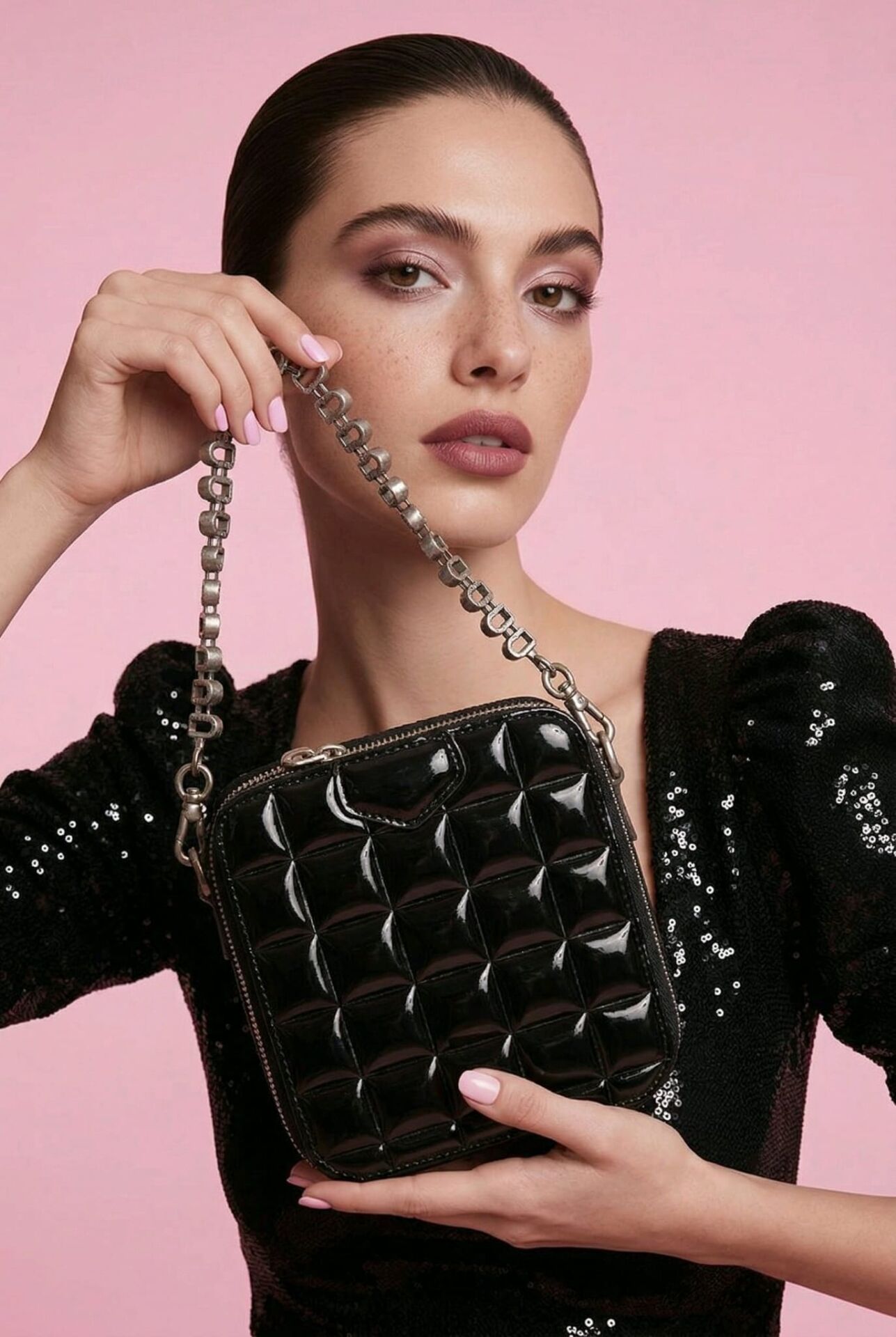 SİYAH RUGAN BAKLAVA DESENLİ KÜÇÜK ÇANTA