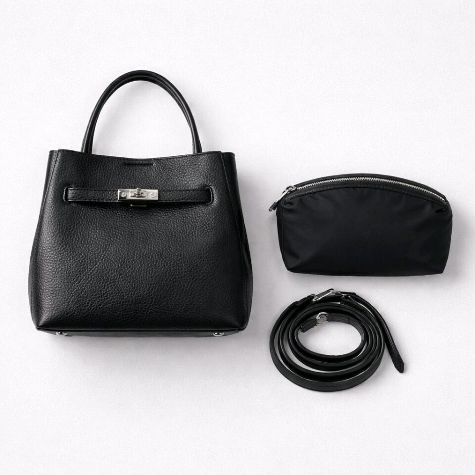 SİYAH METAL KİLİTLİ KOVA ÇANTA