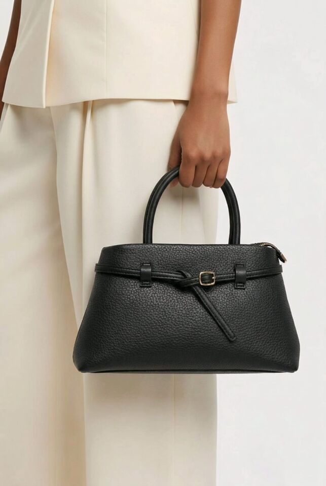 KEMER DETAYLI  İTHAL KÜÇÜK SİYAH EL KOL ÇANTASI