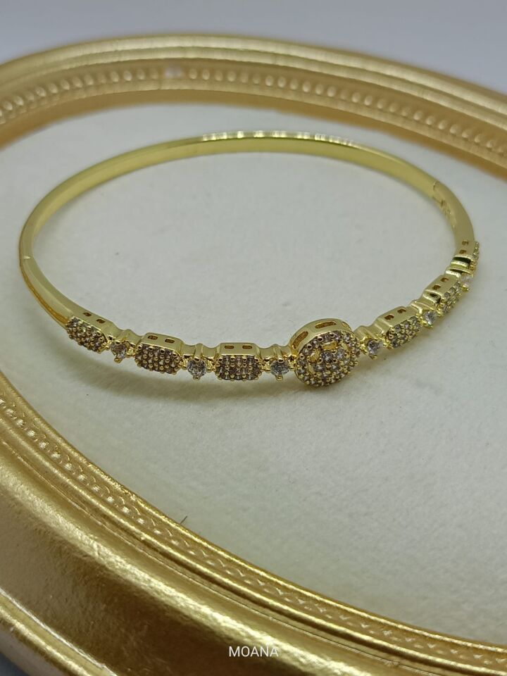 XUPİNG MARKA ZİRKON GOLD TAŞLI ÇELİK KELEPÇE BİLEKLİK