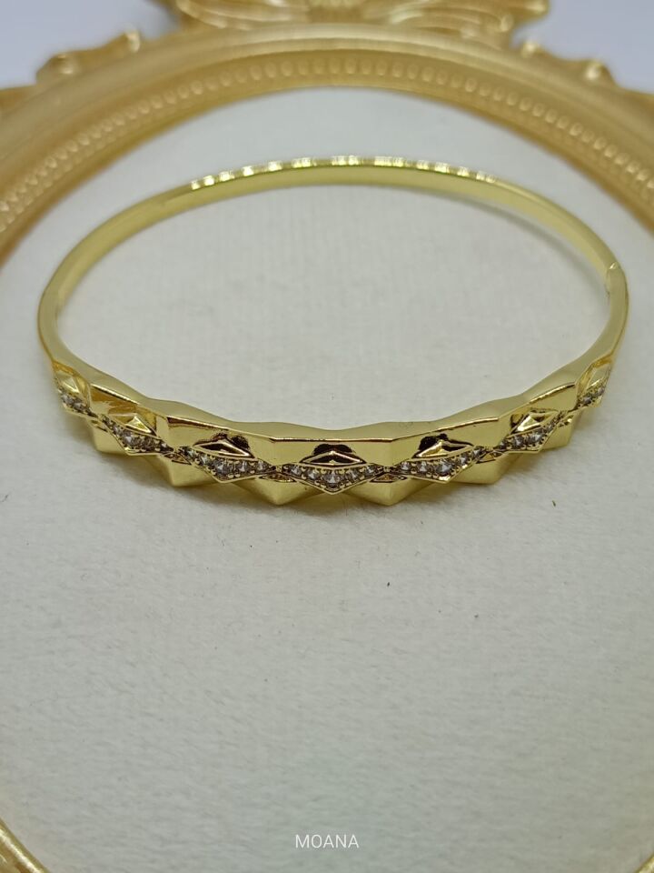 XUPİNG MARKA GEOMETRİK PİRAMİT VE ÜÇGEN FORMLU TAŞLI BİLEKLİK