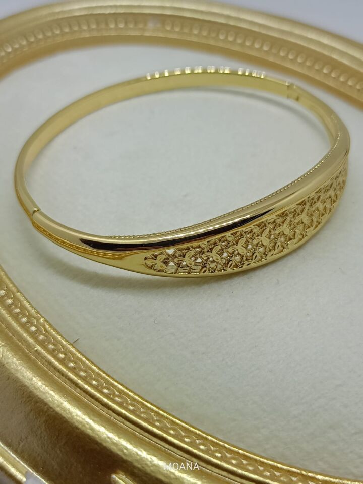 XUPİNG MARKA TAŞSIZ TELKARİ BİLEKLİK