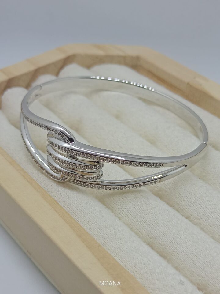 XUPİNG MARKA SIRALI ZİRKAN TAŞLI GEOMETRİK DÜĞÜMLÜ BİLEKLİK