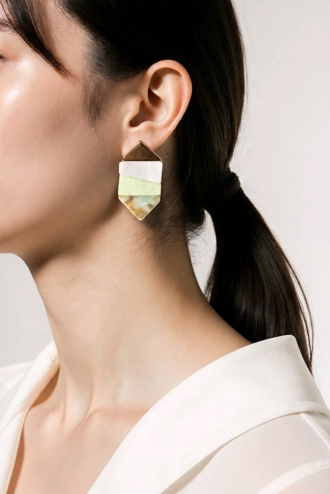 GEOMETRİK MERMER DESENLİ MODERN KÜPE