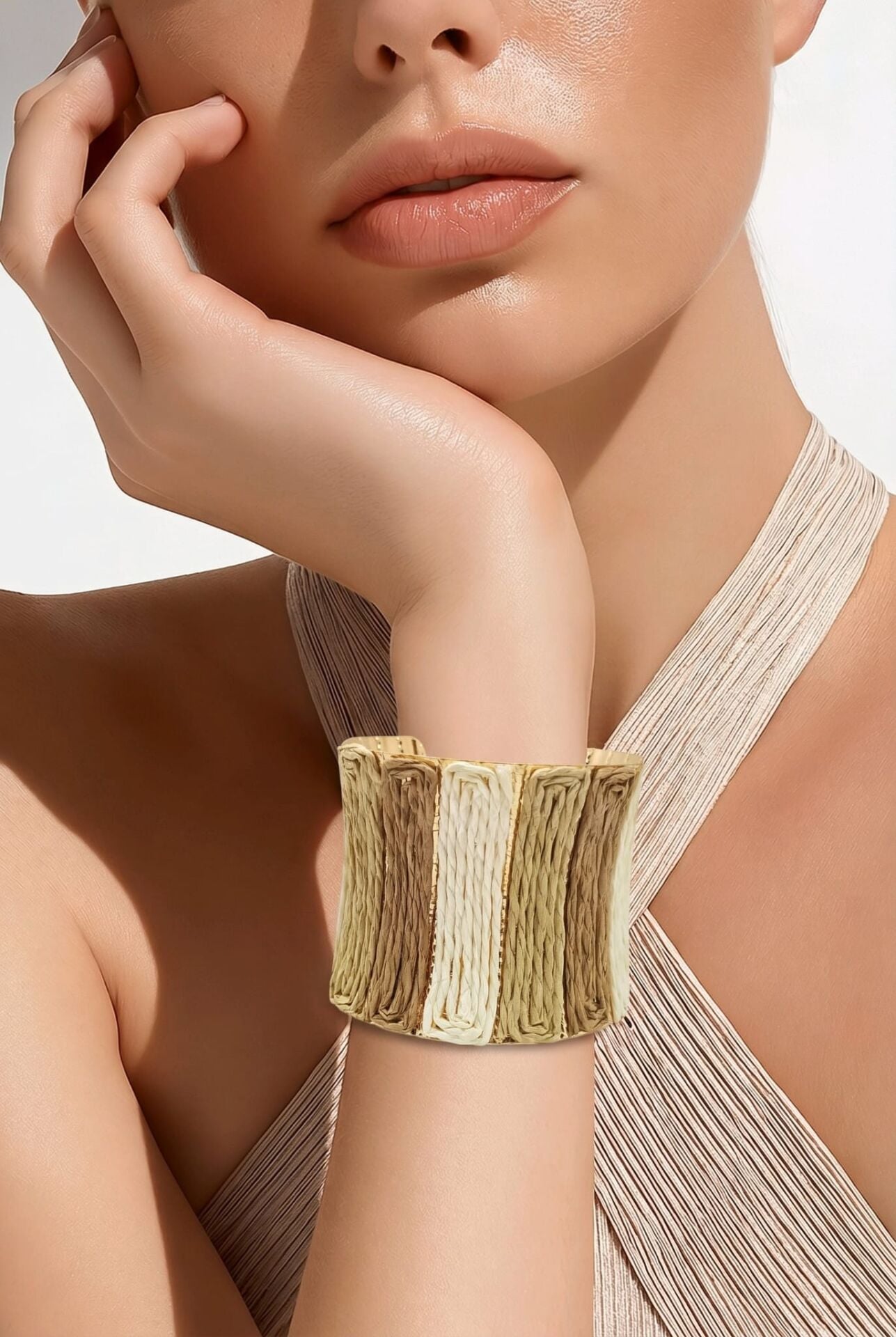 BEJ KREM VE KAHVE  DETAYLI HASIR BİLEKLİK