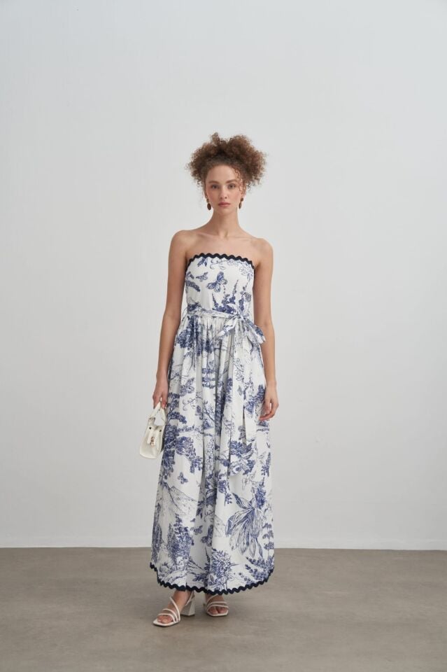 MAVİ BEYAZ DOĞA  DESENLİ STRAPLEZ ELBİSE