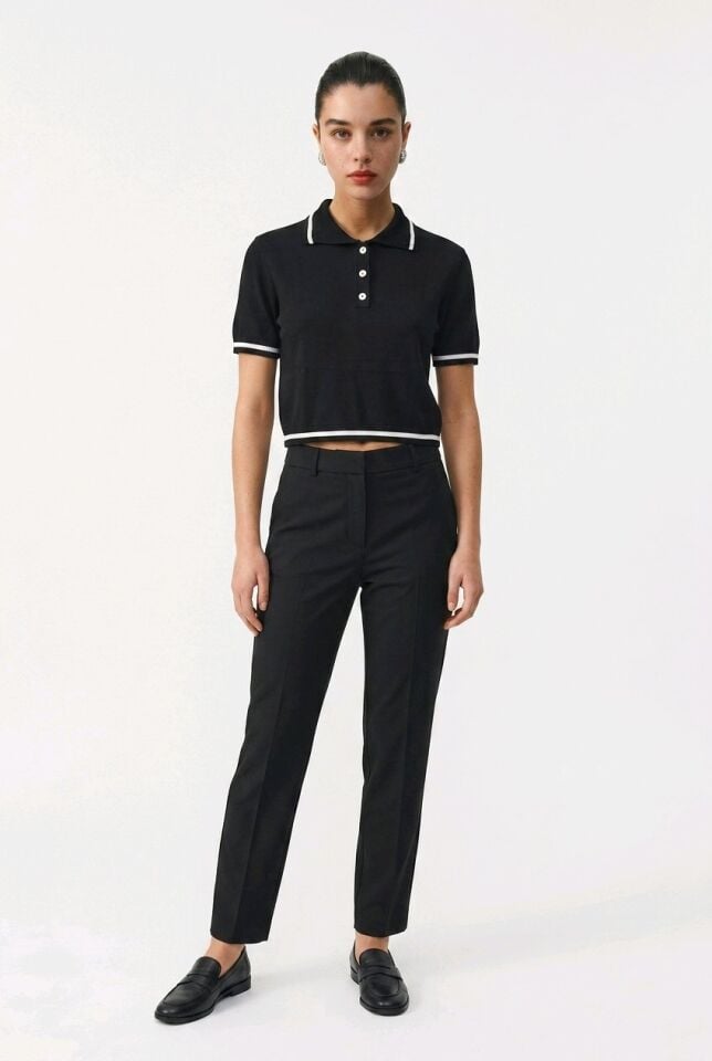 KONTRAST ŞERİT DETAYLARINA SAHİP SİYAH RENGİ İNCE YAZLIK TRİKO