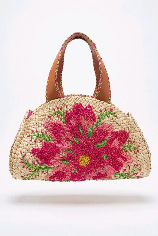 PEMBE ÇİÇEK DESENİ İŞLEMELİ HASIR ÇANTA